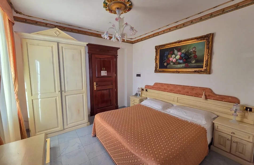 Euro Hotel Iglesias-1